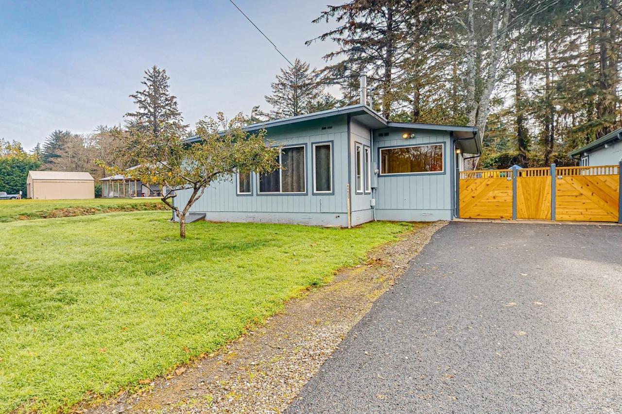 Wygant Road Estate Villa Coos Bay Exterior photo