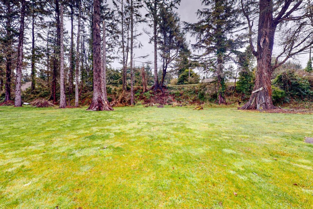 Wygant Road Estate Villa Coos Bay Exterior photo