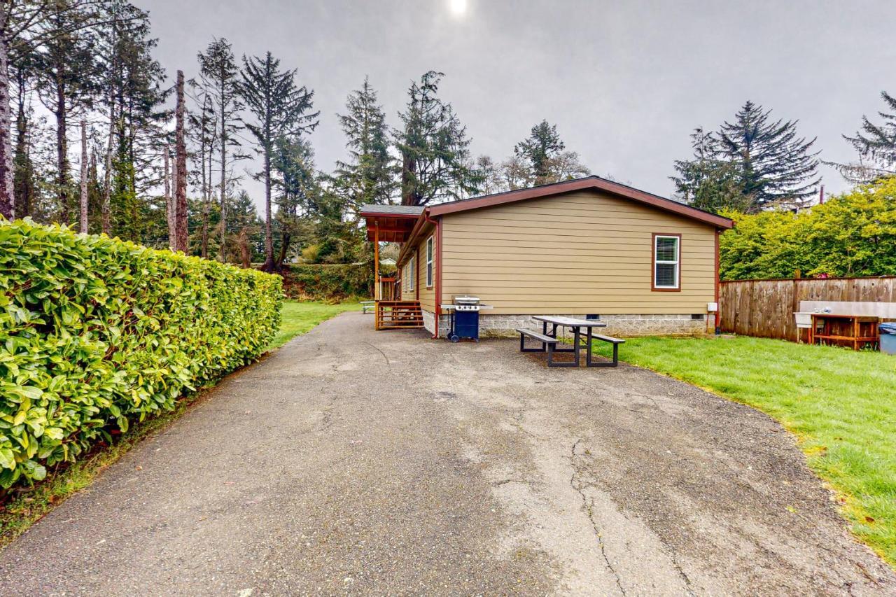 Wygant Road Estate Villa Coos Bay Exterior photo